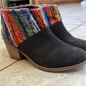 Tom’s size 6 booties